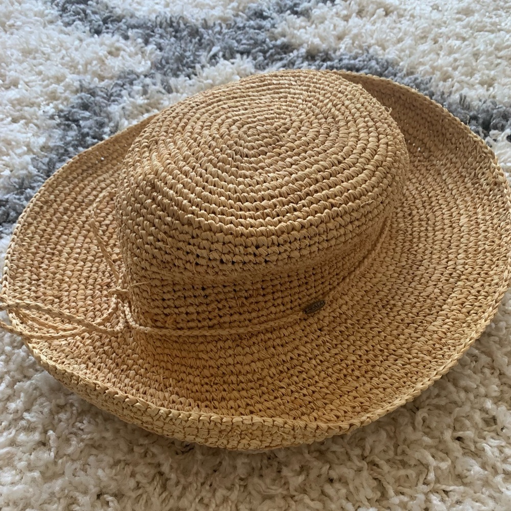 Super cute straw hat